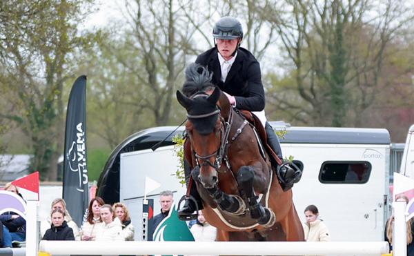 Hessel Hoekstra met Stargos VDL.