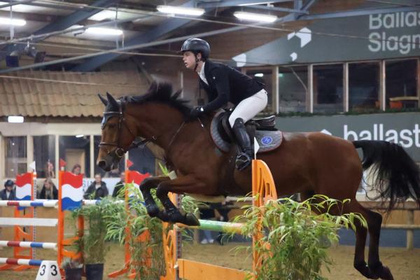 Jesse Berkers met Oklahoma Vg.