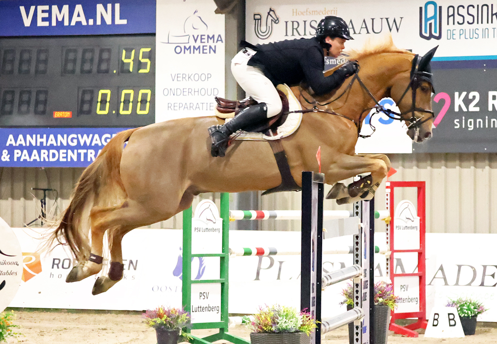 Bas van der Aa met Gaen.