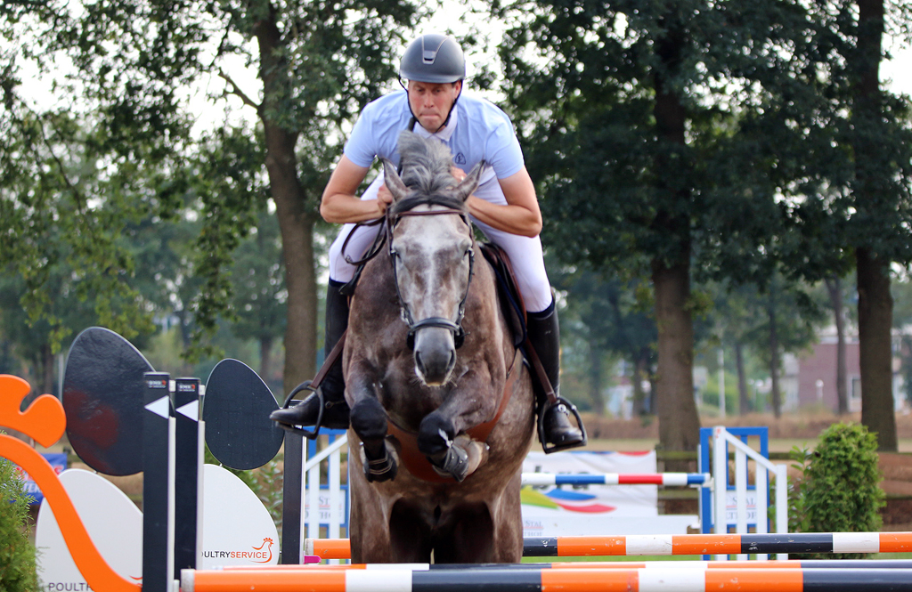 Jarno Hesselink in actie met Mister Medal.