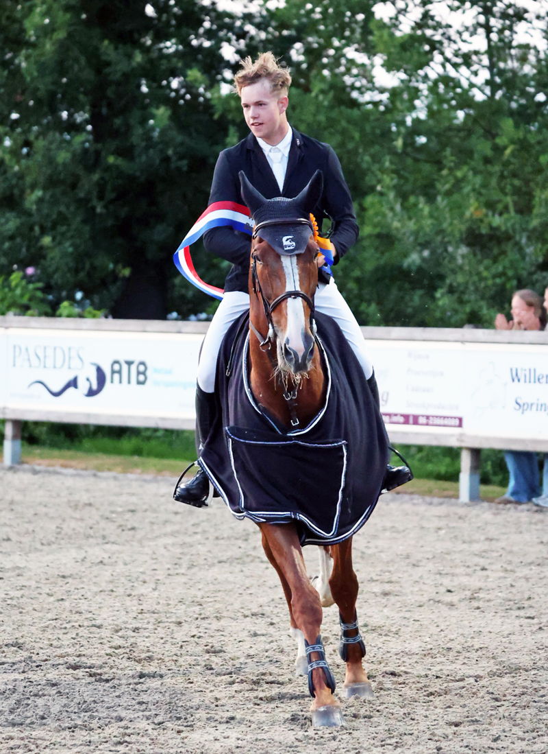 Lars Schroder met EIC Ambiance du Seigneur. Foto © Hippisch Twente/WP